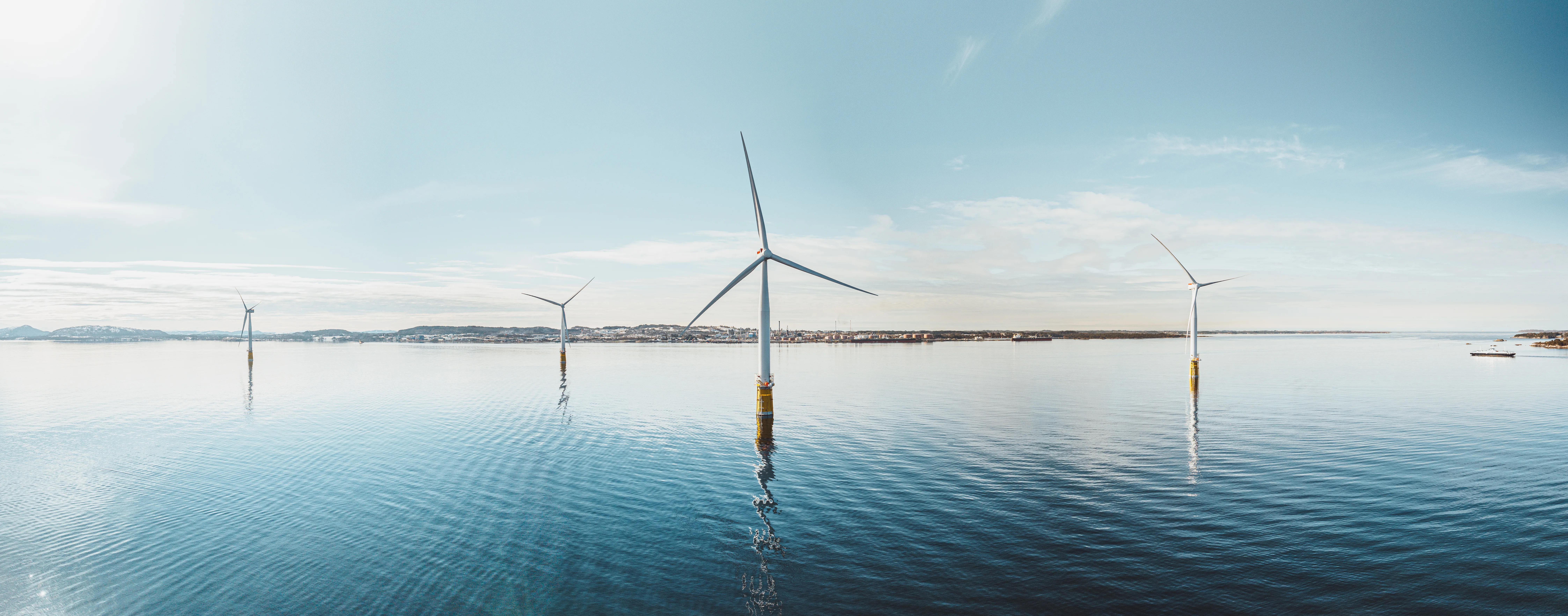 Offshore wind turbines in Norwegian waters — drone inspection of blades and nacelles